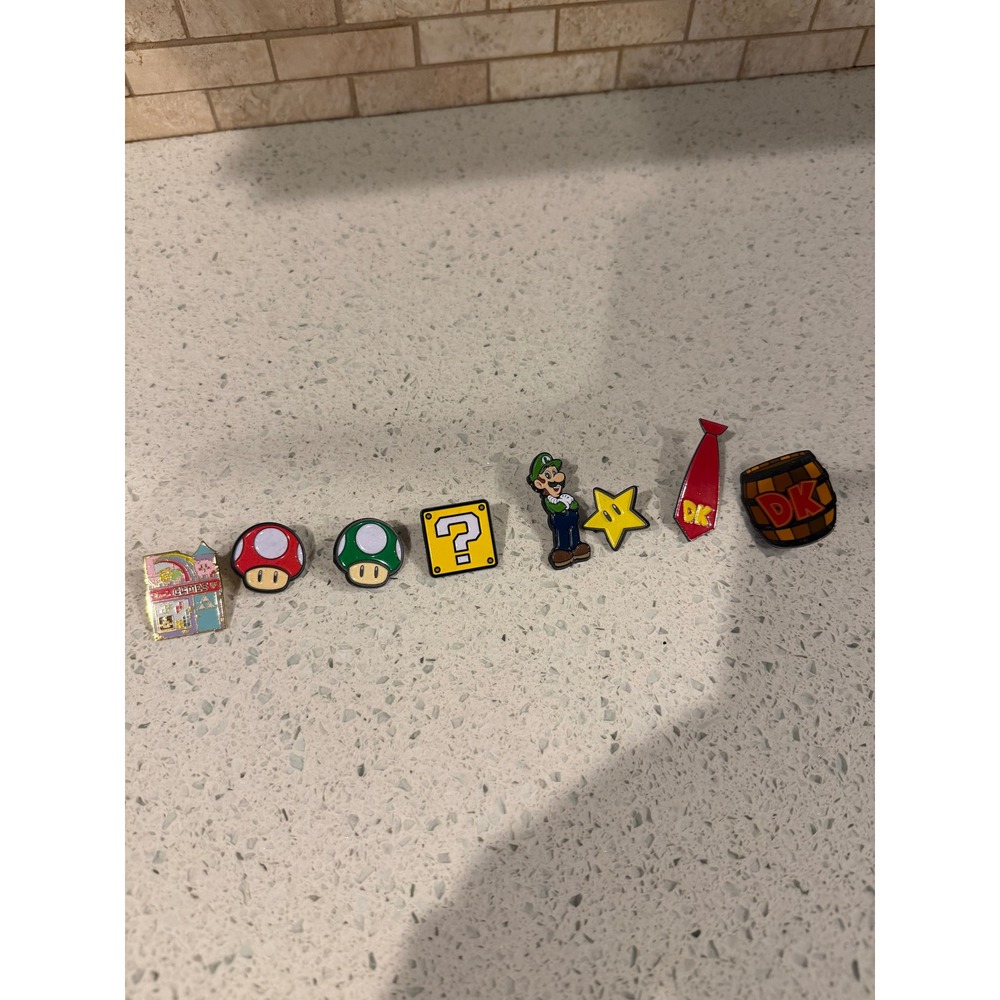 Nintendo Super Mario Enamel Pin Lot 8pc